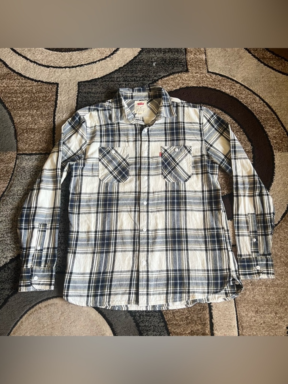 Men’s Levi's casual plaid flannel button-down Shirt Size Medium
